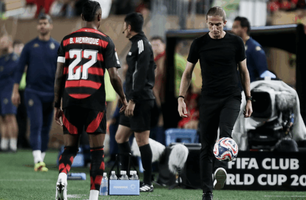 Bruno Henrique e Filipe Luís (Foto: Gilvan de Souza/Flamengo)