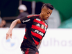 Bruno Henrique elogia Wallace Yan do Flamengo e se identifica com o jogador