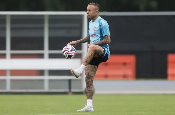 Cebolinha no treino do Flamengo, neste domingo (Foto: Gilvan de Souza/Flamengo)