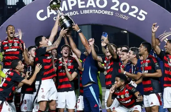Dirigente do Bayer rasga elogios ao Flamengo antes de jogo do Mundial (Foto: Divulgação / Conmebol)
