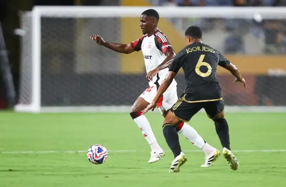 Evertton Araújo foi titular contra o Los Angeles FC (Foto: Gilvan de Souza / Flamengo)