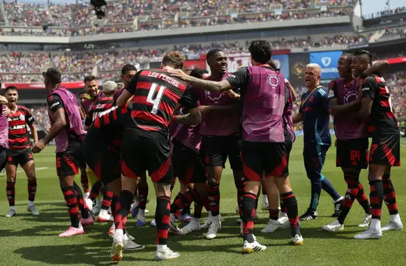 Festa dos jogadores do Flamengo na partida contra o Chelsea (Foto: Gilvan de Souza / Flamengo)