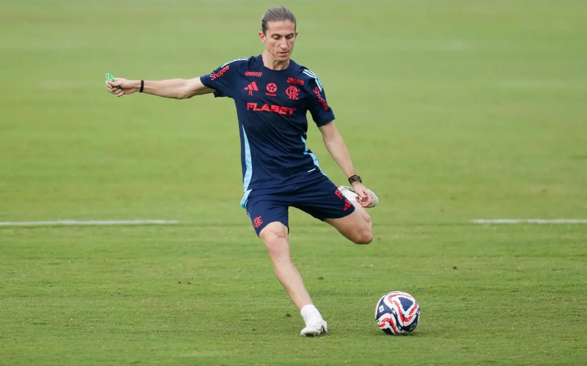 Filipe Luís durante treino do Flamengo nos Estados Unidos