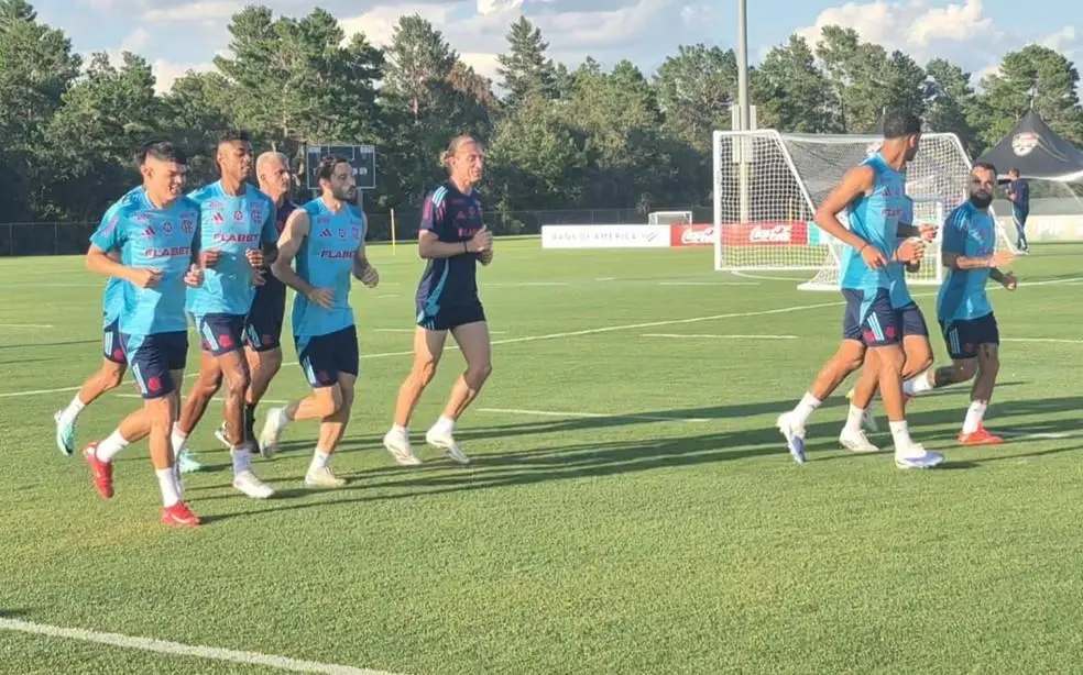 Flamengo faz primeiro treino visando jogo contra o Bayern nas oitavas