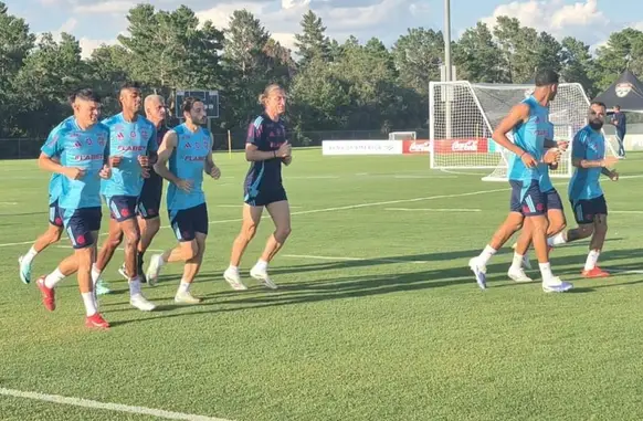 Flamengo faz primeiro treino visando jogo contra o Bayern nas oitavas (Foto: Thiago Lima)