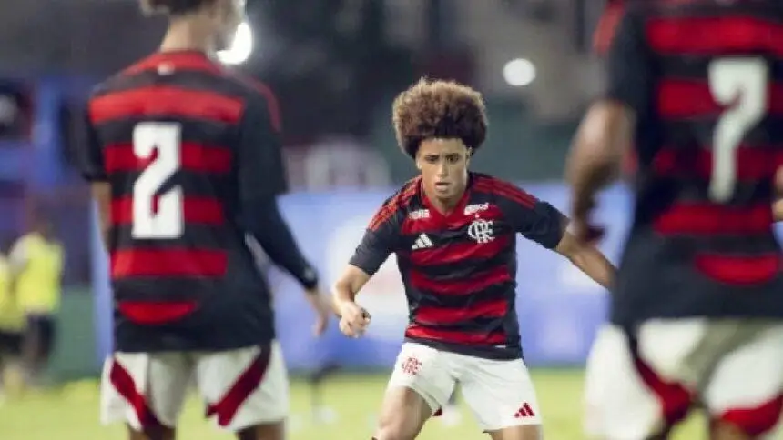 Flamengo perde para o Santos e desperdiça chance de colar nos líderes do Brasileirão Sub-17