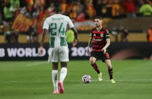 Jorginho foi a grande novidade do Flamengo na estreia (Foto: Flamengo)