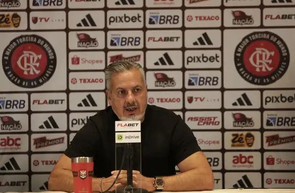José Boto em coletiva nos Estados Unidos (Foto: Gilvan de Souza/Flamengo)