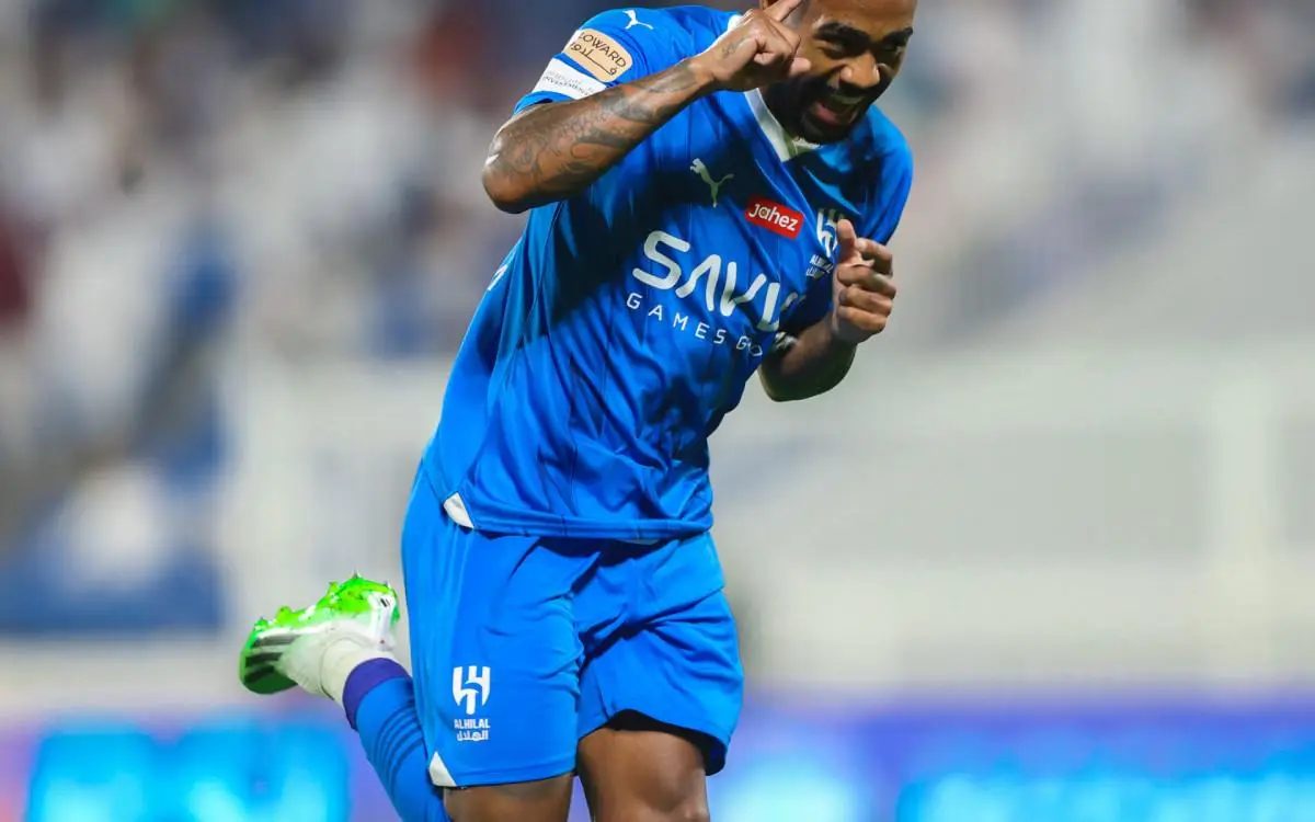 Malcom marcou os três gols do Al-Hilal na estreia do Campeonato Saudita