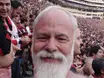 Torcedor volante: 69 anos de paixão, viagens e tatuagens pelo Flamengo