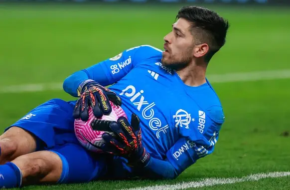 Rossi em Internacional x Flamengo (Foto: Luiz Erbes/AGIF)