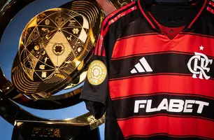 Troféu do Mundial de Clubes em visita à Gávea, sede do Flamengo (Foto: Hermes de Paula/Flamengo)