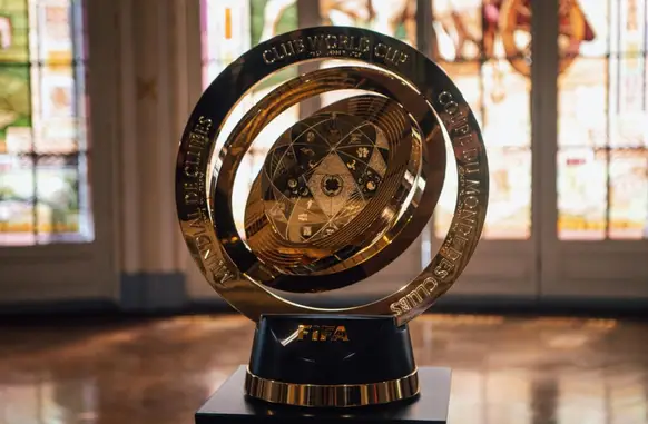 Troféu do Mundial de Clubes (Foto: Lucas Merçon/Fluminense FC)