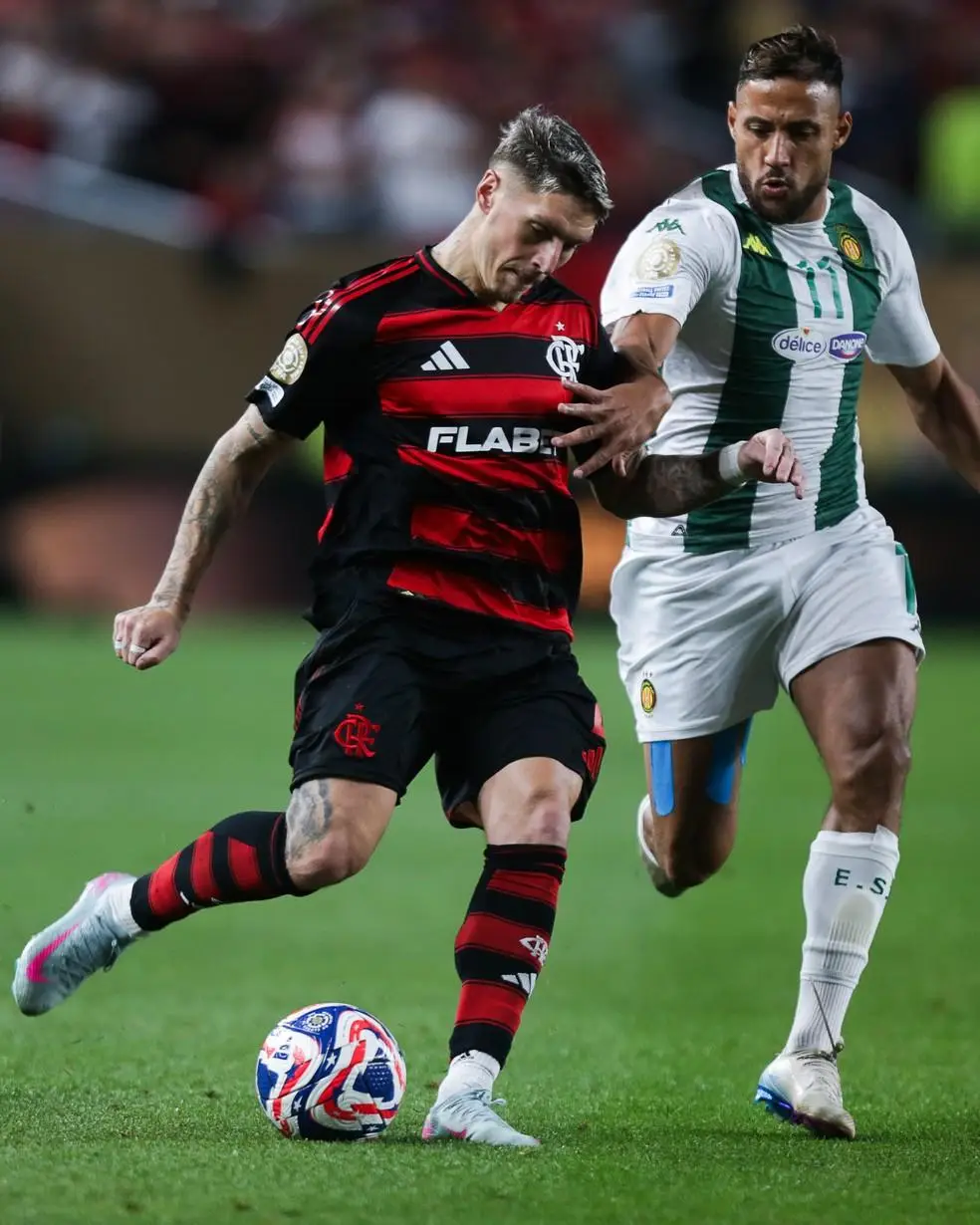 Varela em Flamengo x Espérance