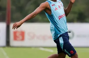 Wesley em treino do Flamengo (Foto: Gilvan de Souza/Flamengo)