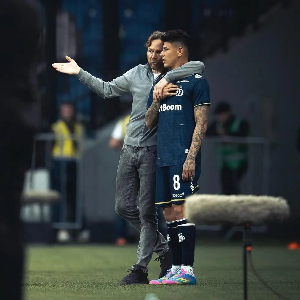 Carrascal começou no banco o amistoso do Dínamo contra o Partizan