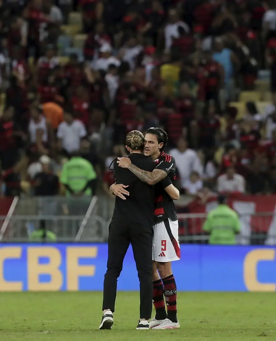Filipe Luis e Pedro