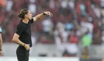 Ataque do Flamengo foi neutralizado pelo Santos, avalia Filipe Luís