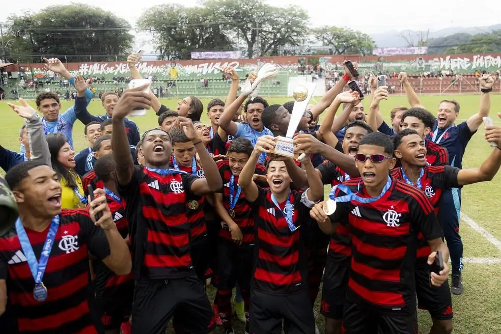 Flamengo foi campeão carioca sub-15 em cima do Fluminense em Xerém