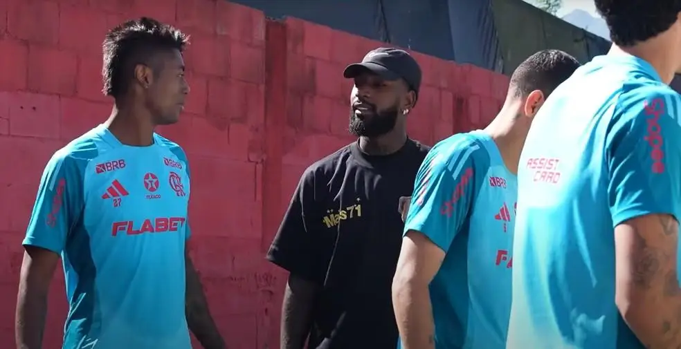 Gerson e Bruno Henrique no treino do Flamengo