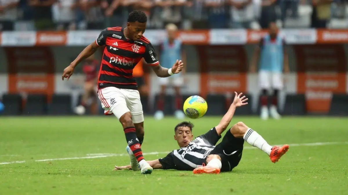 Gonzalo Plata marca contra o Atlético-MG no jogo de volta da final da Copa do Brasil de 2024