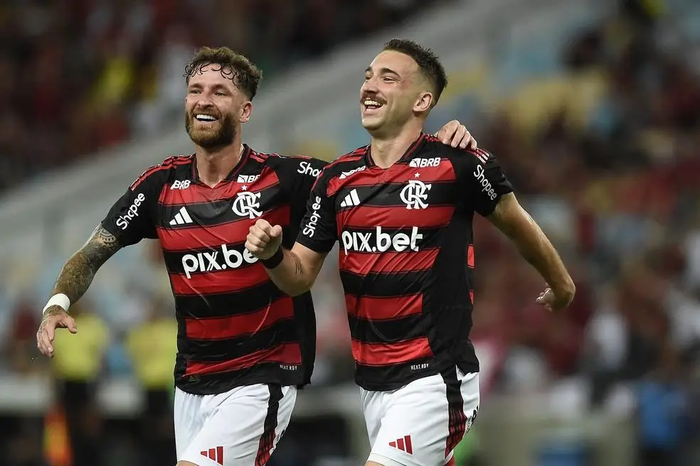 Léo Ortiz e Léo Pereira
