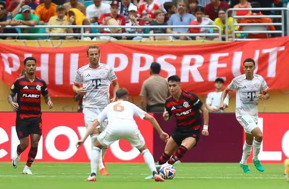 Luiz ARaújo em ação no Flamengo x Bayern de Munique (Foto: Gilvan de Souza / Flamengo)