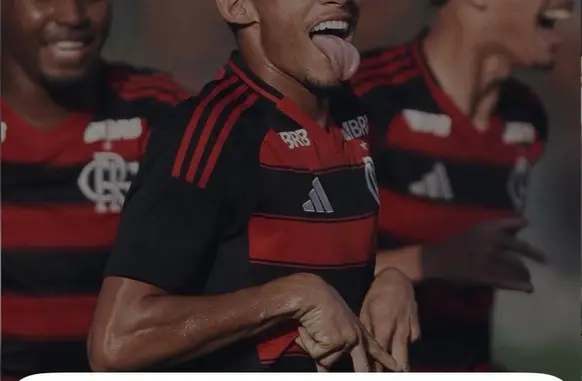 Matheus Gonçalves posta indireta em perfil oficial do Flamengo (Foto: Reprodução / Instagram)