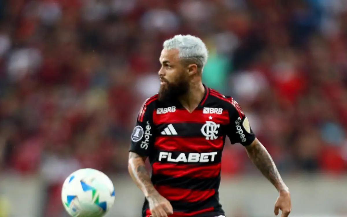 Michael em ação no jogo entre Flamengo e LDU