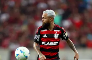 Michael em ação no jogo entre Flamengo e LDU (Foto: Gilvan de Souza / Flamengo)