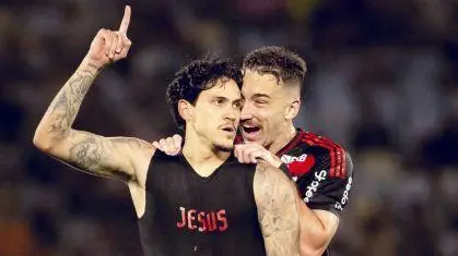 Pedro comemora gol sobre o Fluminense após polêmicas