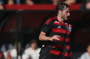 Viña em amistoso do Flamengo sub-20 contra o Bayer Leverkusen (Foto: Gilvan de Souza/CRF)