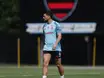 Arrascaeta brilha em liderança do Flamengo contra Vitória no Brasileirão