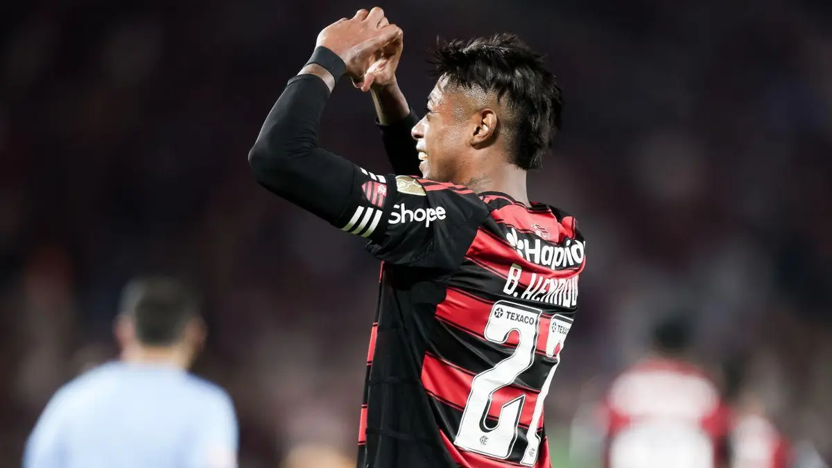 Bruno Henrique comemora gol marcado pelo Flamengo contra o Inter