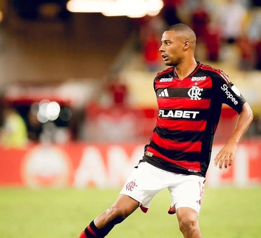 De La Cruz durante clássico entre Flamengo e Botafogo