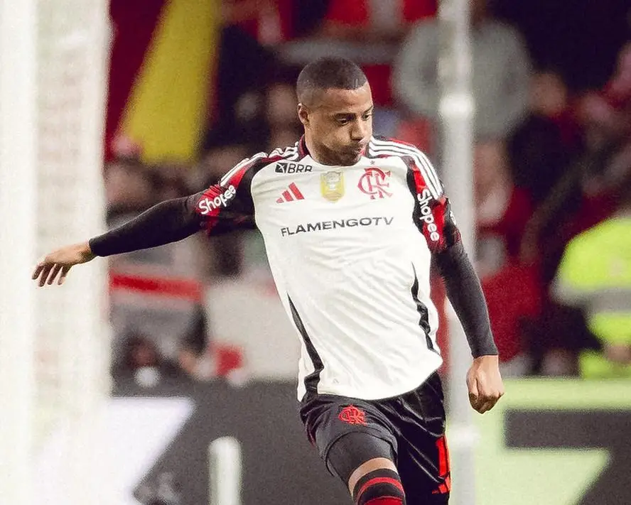 De volta contra o Internacional, De la Cruz não atuava no Flamengo desde julho