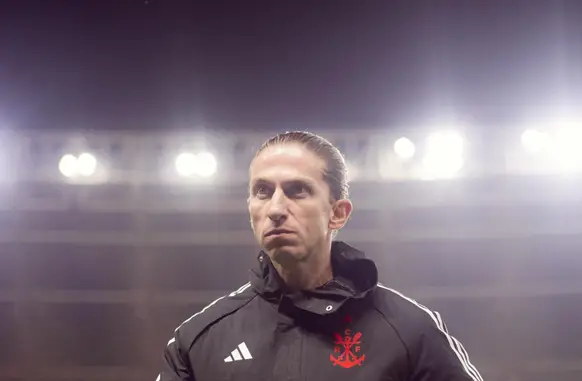 Filipe Luís elogiou Pedro (Foto: Adriano Fontes/Flamengo)