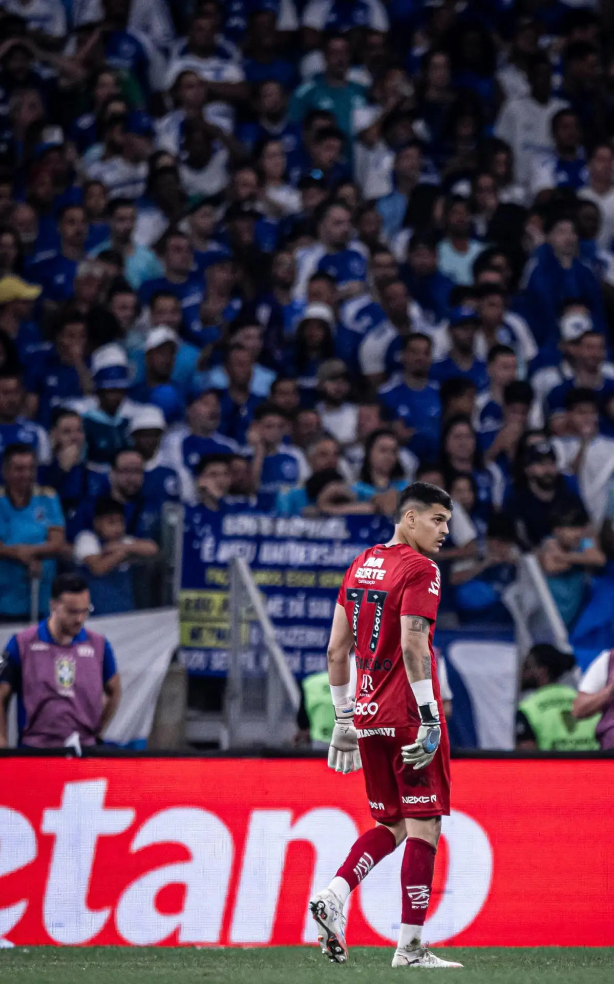 Gabriel Brazão em jogo do Santos