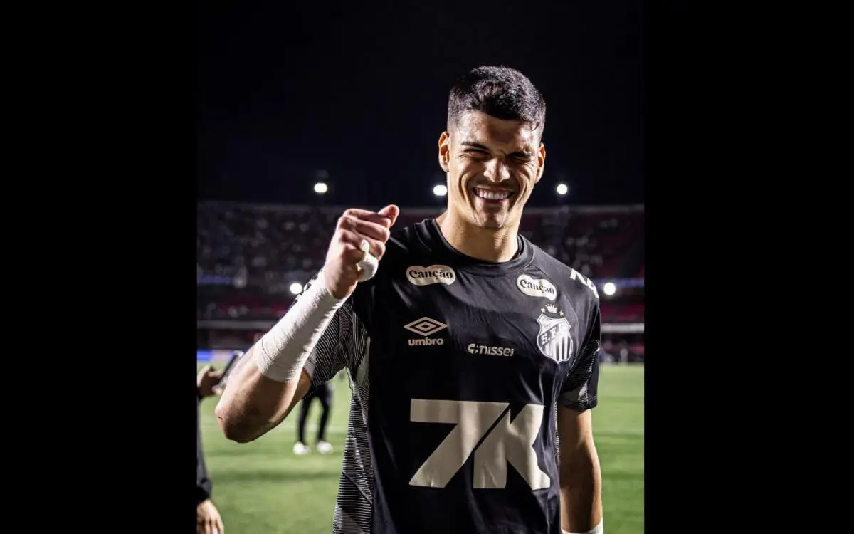 Gabriel Brazão tem contrato com o Santos até o fim de 2026
