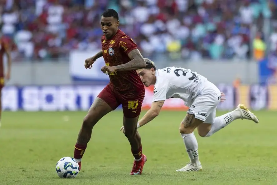 Jean Lucas em ação pelo Bahia: volante foi convocado para a seleção