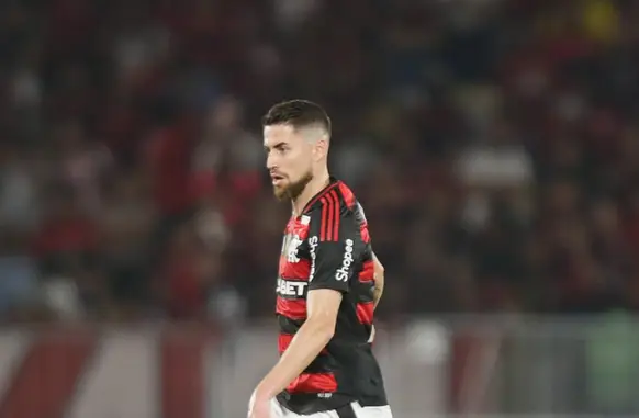 Jorginho em ação pelo Flamengo (Foto: Gilvan de Souza/Flamengo)
