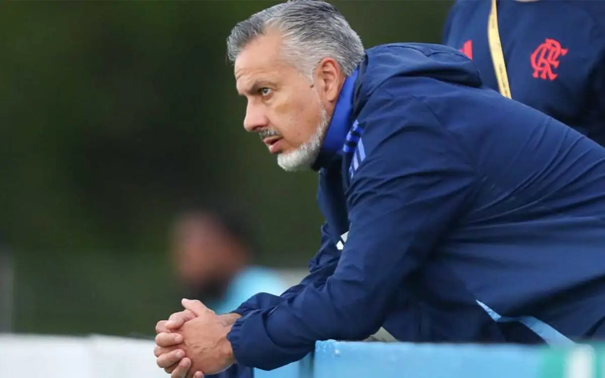 José Boto segue de olho no mercado para reforçar o Flamengo