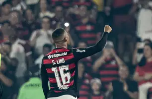 Samuel Lino comemora gol em Flamengo x Vitória (Foto: Gilvan de Souza/Flamengo)