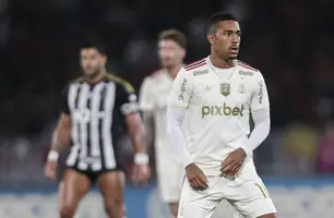 Samuel Lino em campo pelo Flamengo (Foto: Gilvan de Souza/Flamengo)