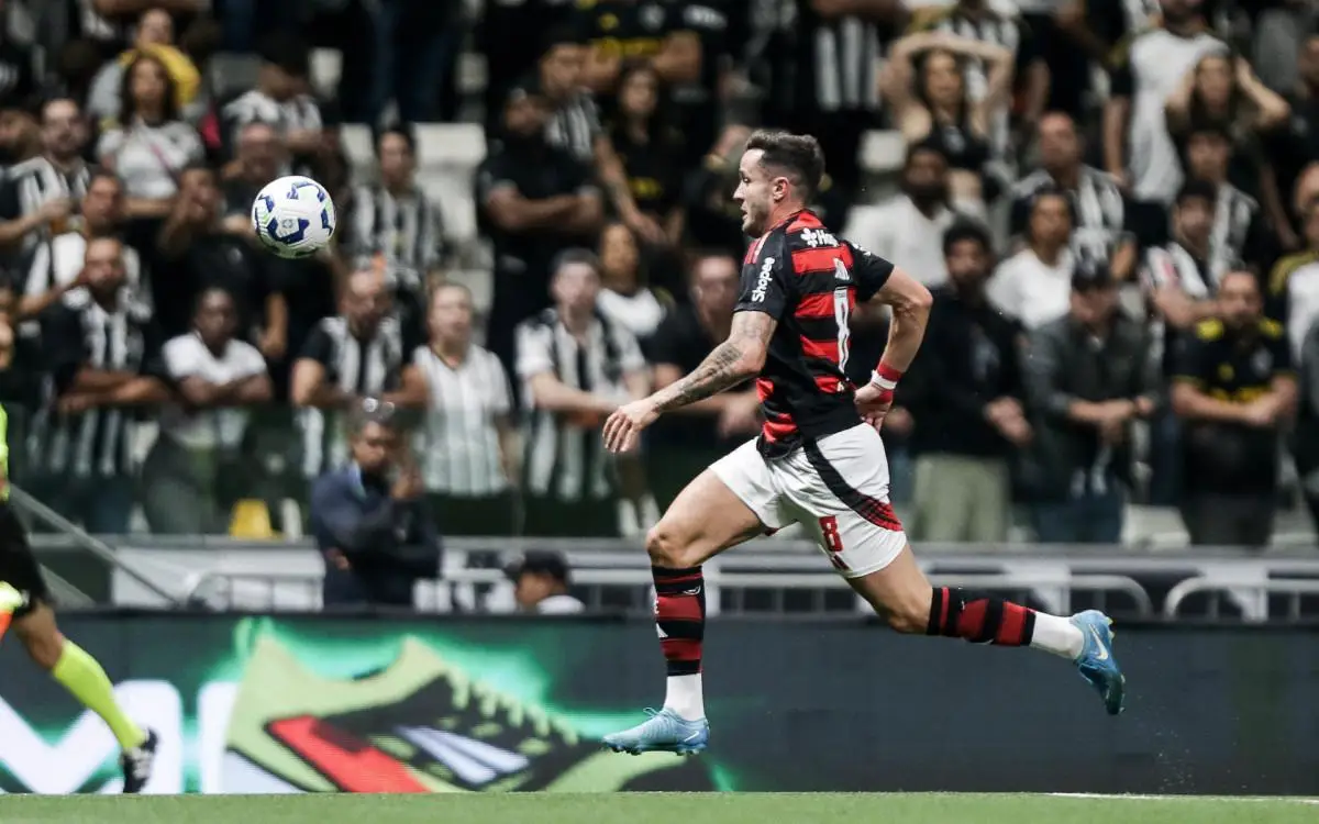 Saúl foi um dos reforços do Flamengo na janela de transferências do meio do ano
