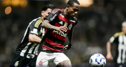 Wallace Yan em ação pelo Flamengo (Foto: Gilvan de Souza / Flamengo)
