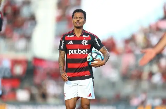 Allan em ação em São Paulo x Flamengo. (Foto: Gilvan de Souza / CRF)