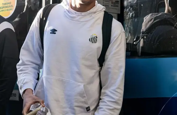 Gabriel Brazão, do Santos, é um dos alvos do Flamengo para 2026. (Foto: Divulgação/Santos)