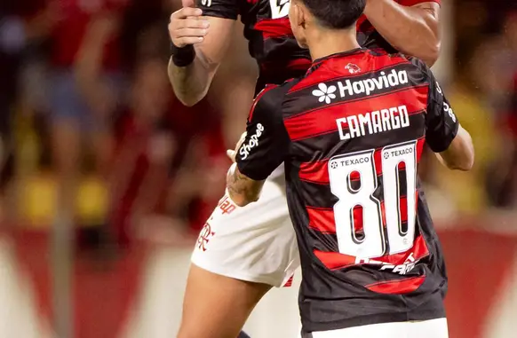 Iago marcou o gol do Flamengo no empate com a Portuguesa (Foto: Adriano Fontes / Flamengo)