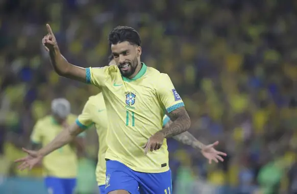 Lucas Paquetá com a camisa da seleção brasileira (Foto: Reginaldo Pimenta)